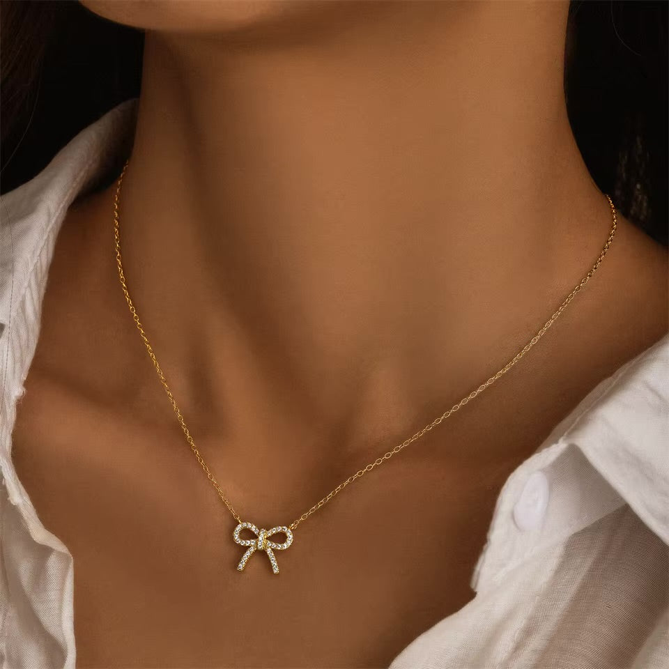 Bow pendant