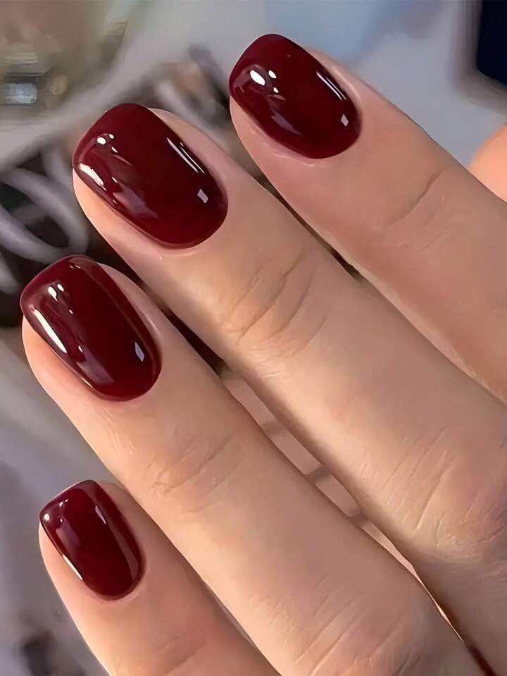 Burgundy Nails - short