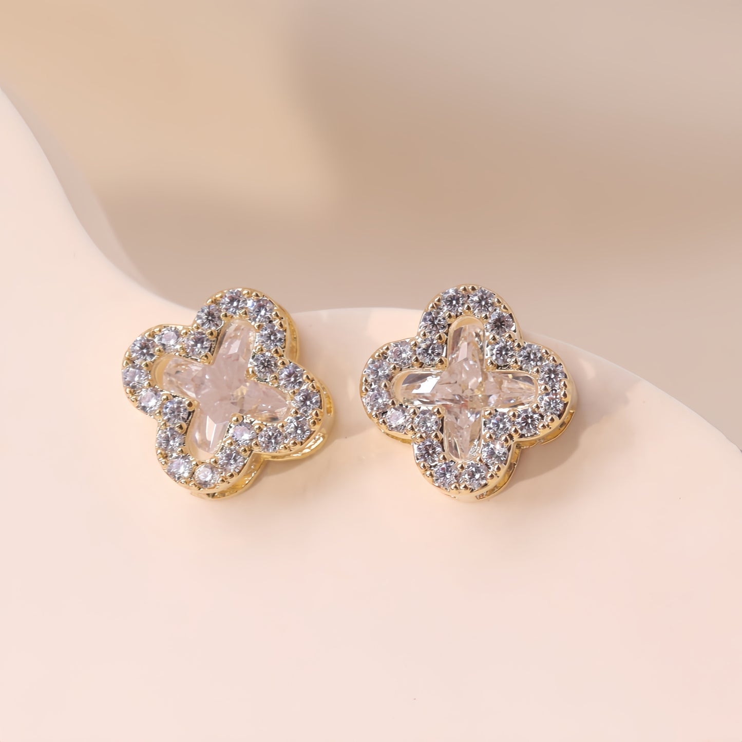 Clover Studs