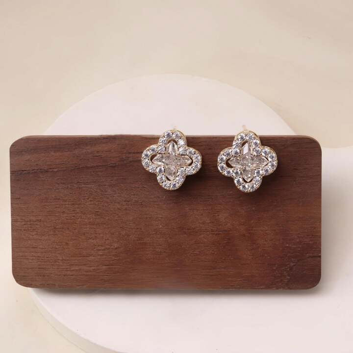 Clover Studs